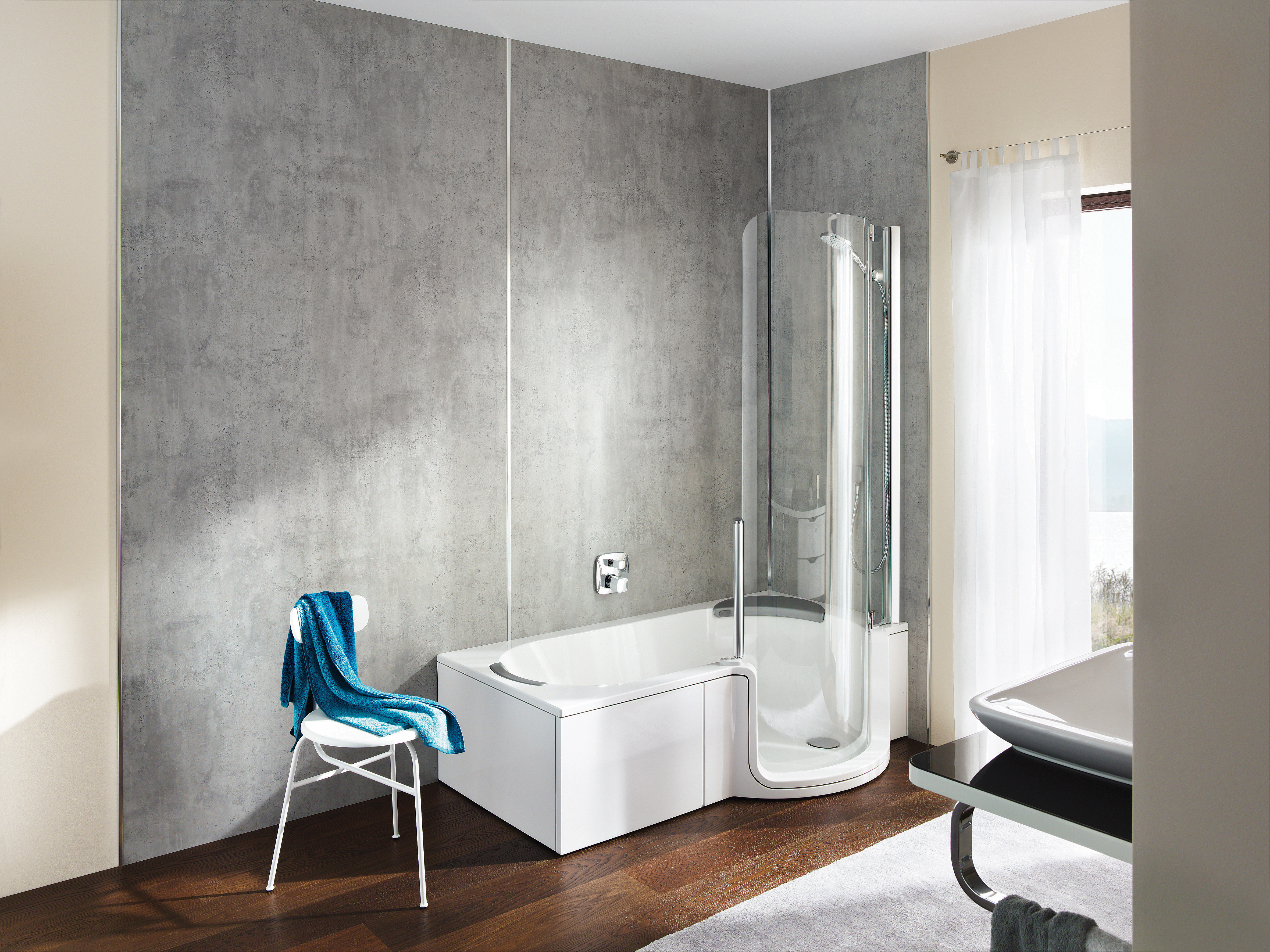 teilversenkte Duschbadewanne für ebenerdigen Einstieg | © Artweger GmbH. & Co. KG