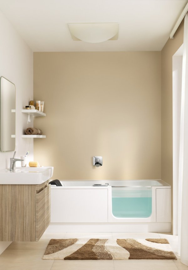 TWINLINE 2 bathtub with bathtub door | © Artweger GmbH. & Co. KG