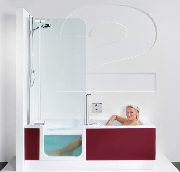 Baden in der TWINLINE 2 Badewanne mit Tür | © Artweger GmbH. & Co. KG