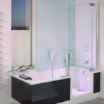 TWINLINE 2 avec diode couleur et habillage de baignoire en verre coloris anthracite | © Artweger GmbH. & Co. KG