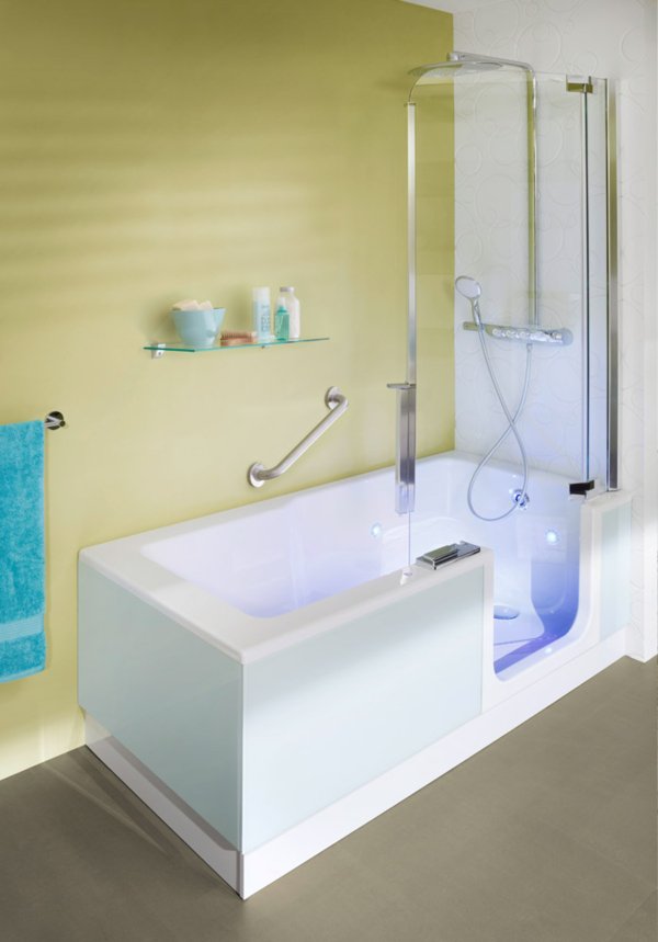 TWINLINE 2 avec diode couleur et habillage de baignoire en verre | © Artweger GmbH. & Co. KG