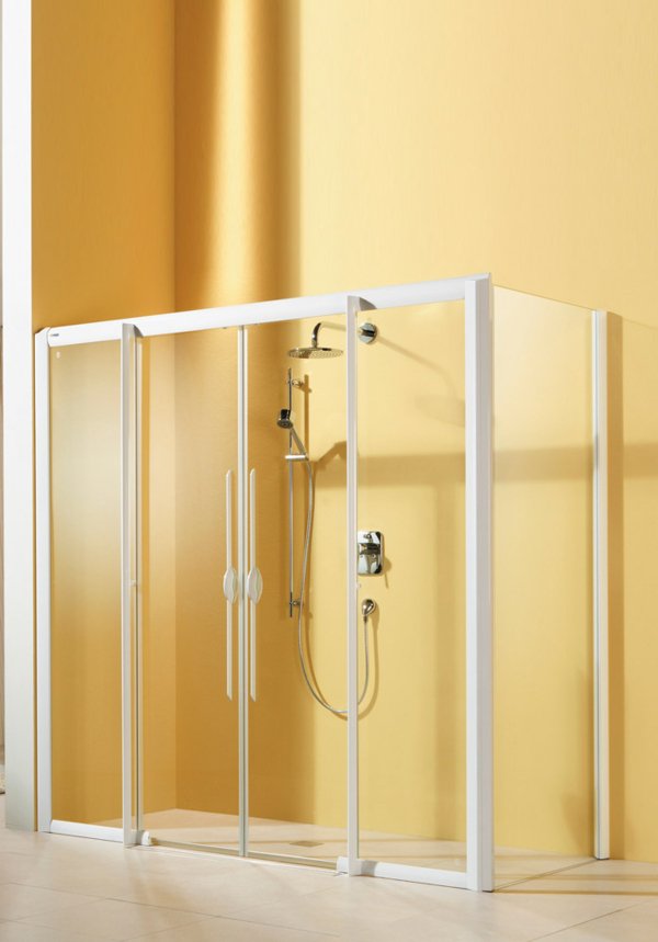 LIFELINE MOBIL Quadruple sliding door | © Artweger GmbH. & Co. KG