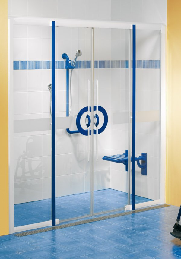 LIFELINE MOBIL Quadruple sliding door in alcove